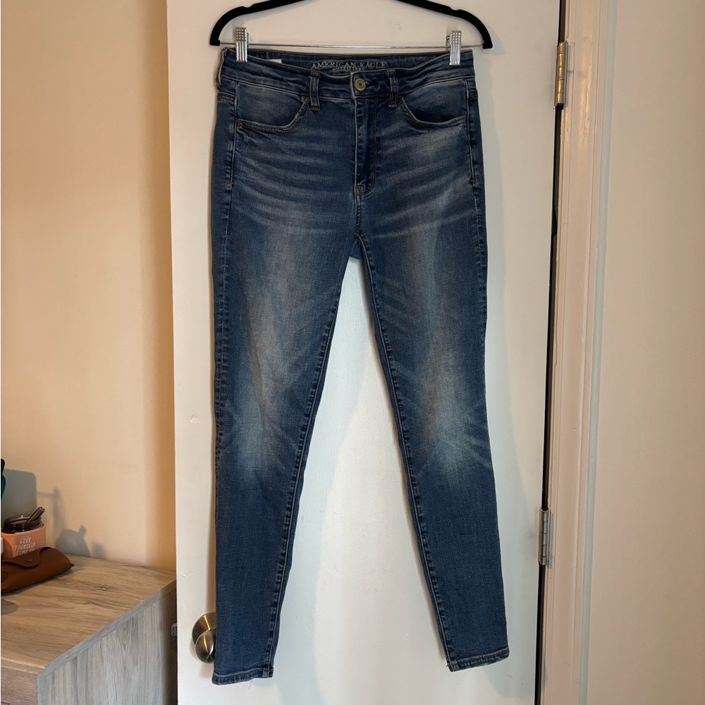 AE High Rise Jegging in Size 6